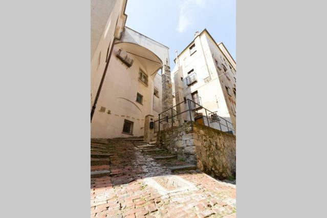 Lovingenoa - Antico Convento Apartment Екстериор снимка
